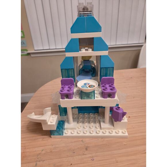 LEGO Duplo Disney Frozen Ice Castle 10899 - Picture 4 of 5